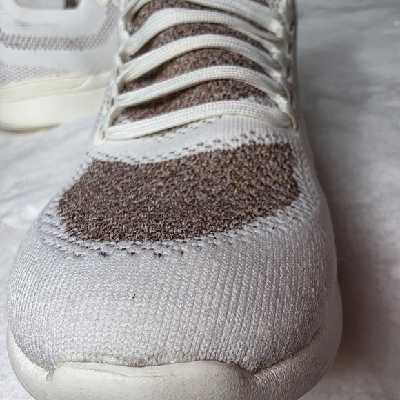 APL Mens White and Tan Sneakers - Picture 9 of 16